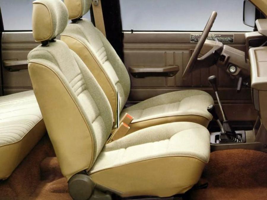  Mitsubishi L200 Double Cab 4WD 1986 года  (фото 4 из 5)